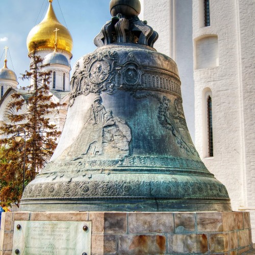 Кремль — сердце России (на иностранном языке)