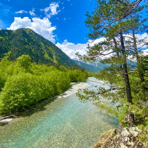 Весенний Архыз: треккинг налегке с проживанием в гостинице