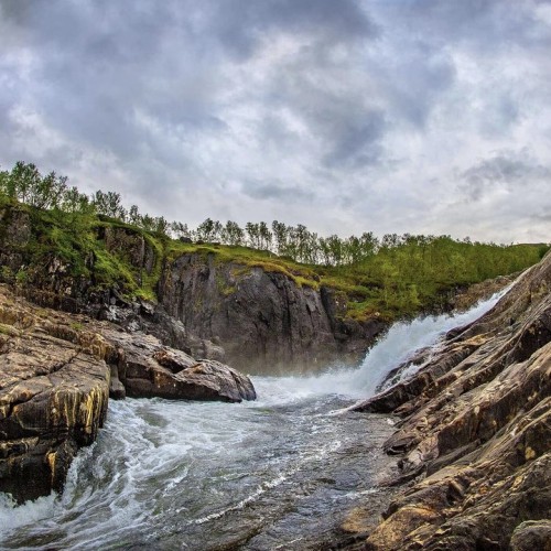 С фотографом на полуострова Рыбачий и Средний (в палатках): мастер-классы по съёмке океана и тундры