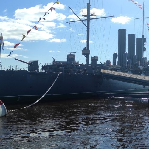 Экскурсия по крейсеру «Аврора» без очереди (билеты включены)