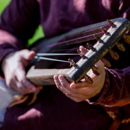 Железнодорожный круиз из Москвы в Карелию весной: 3 города, природа и ретропоезд