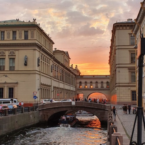 Петербургская ночь и разводные мосты