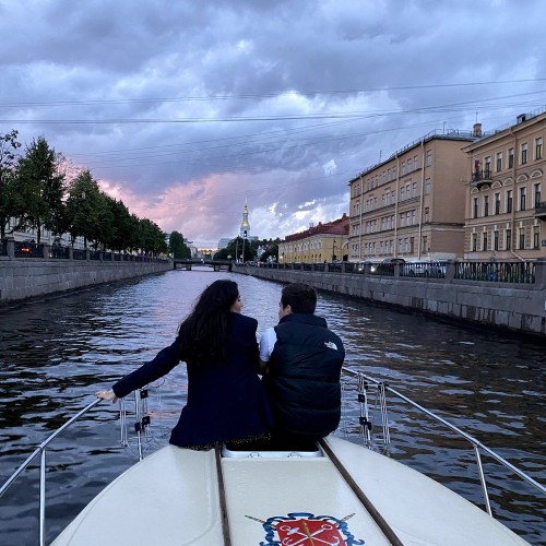 На катере по рекам и каналам Петербурга: романтично и познавательно