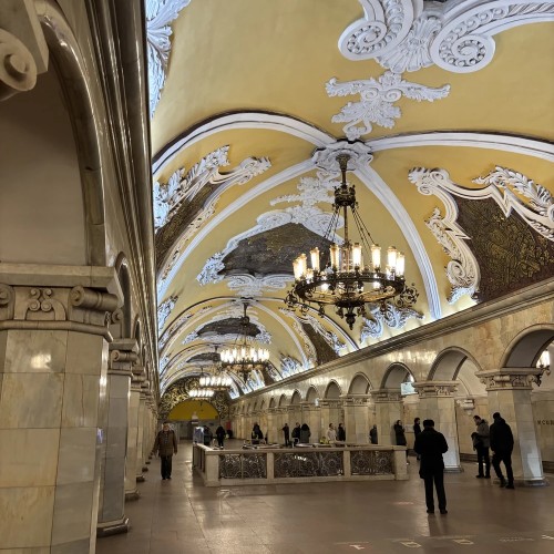 Москва: метро не сразу строилось