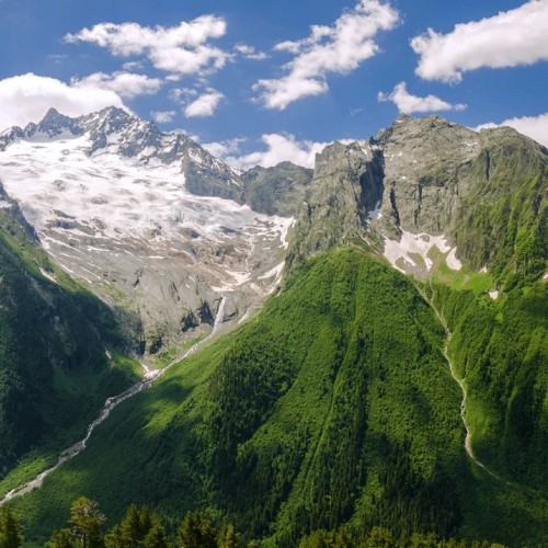 Лёгкий треккинг в горах Домбая с комфортом