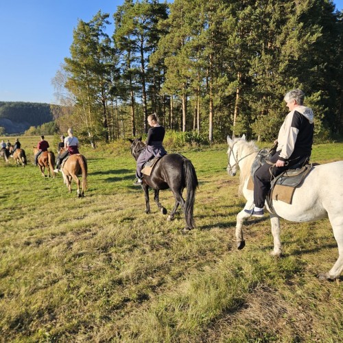 Выходные в селе Кага с проживанием в купольным доме, конной прогулкой и сплавом (всё включено)