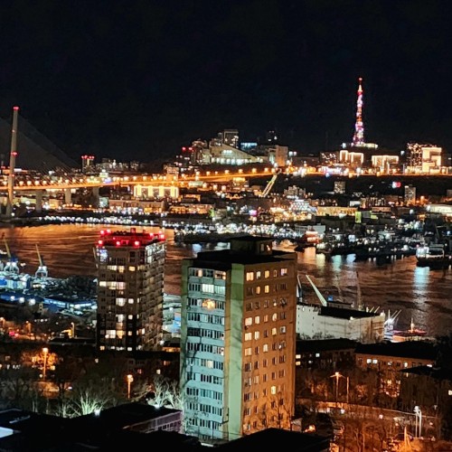Романтика ночного города — по Владивостоку на машине