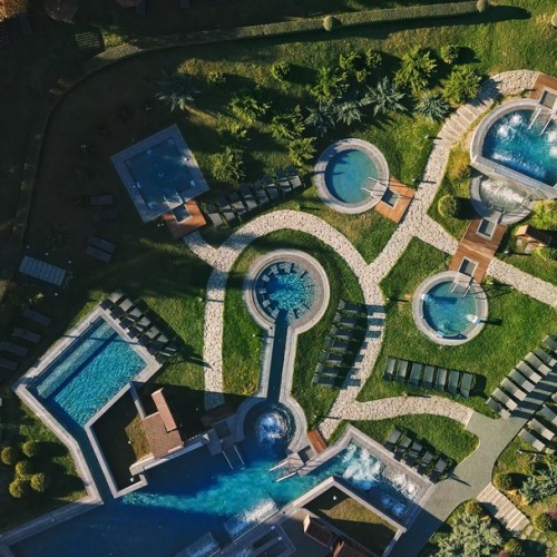 Отдых на водах: спа-тур на Кавказ с купанием в термах и отелем 4*. Домбай, Эльбрус и города КМВ