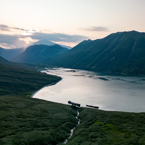 В мини-группе по Камчатке: вулканы, Тихий океан и дикие термальные источники