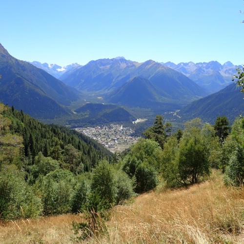 Треккинг-тур в Архыз с комфортом: прогулки в горах налегке с проживанием в гостевом доме