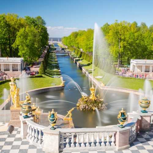 В Петергоф  — с комфортом и личным гидом