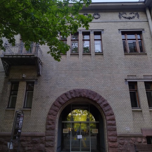 Балет, барон и революция: экскурсия по особняку Кшесинской