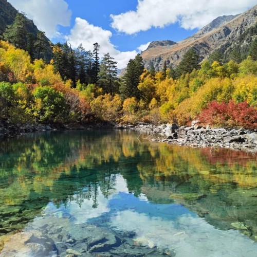 Лёгкий треккинг в горах Домбая с комфортом