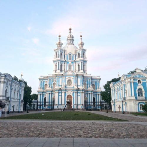 Петра творения за выходные из Москвы: Северная столица, Кронштадт, Петергоф