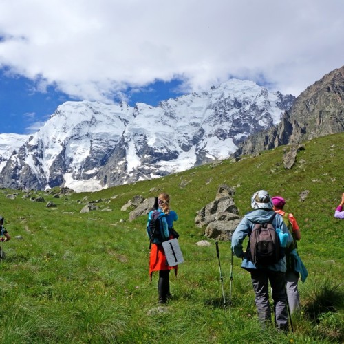 Треккинг налегке в Безенги с размещением в альплагере