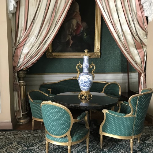 Групповая экскурсия «Дворцовый Петербург»