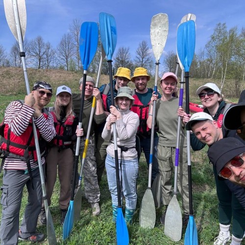 Первый раз с веслом в руках: лёгкий сплав по реке Воре (всё включено)