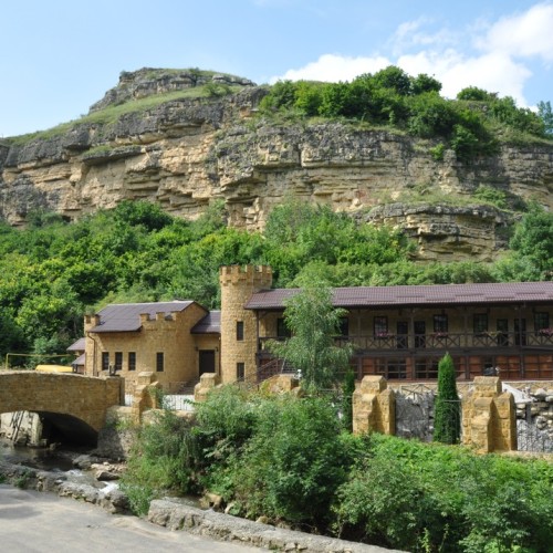 Отдых на водах: спа-тур на Кавказ с купанием в термах и отелем 4*. Домбай, Эльбрус и города КМВ