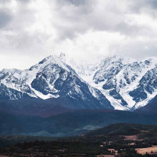 Знакомство с Алтаем своей компанией: снежные вершины, кристальные озёра и заповедные тропы