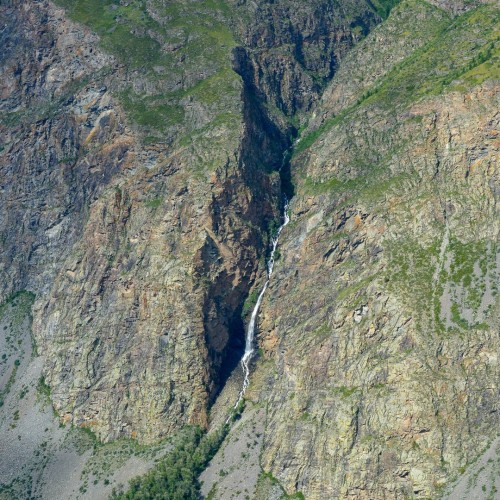 Знакомство с Алтаем своей компанией: снежные вершины, кристальные озёра и заповедные тропы