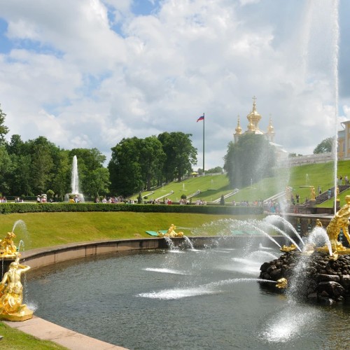 Из Петербурга в Петергоф на весь день в формате «Всё включено» с трансфером и билетами