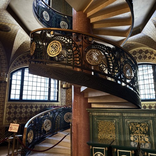 Все монастыри Петербурга: архитектурное путешествие