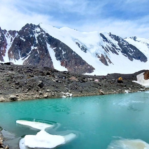 К ледникам: треккинг налегке в ущелье Актру с проживанием на турбазе