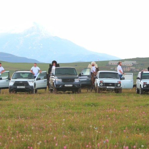 Всё лучшее на Кавказе — для вас: топ-локации, кухня, отдых на источниках, конная прогулка, рыбалка