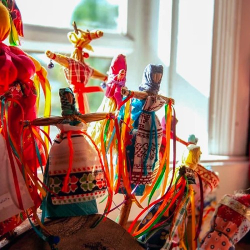 Из Петербурга — в русскую деревню Мандроги