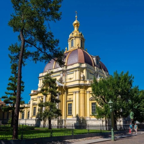 Обзорная автобусная экскурсия и прогулка по Петропавловской крепости