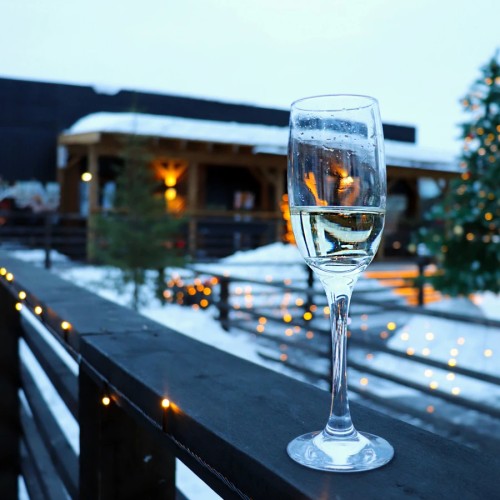 Прочувствуй Арктику: отдых на Русском Севере с ночью в панорамном доме и катанием по Хибинам