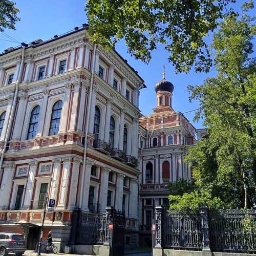 Тихий центр Петербурга: прогулка по Коломне и её окрестностям