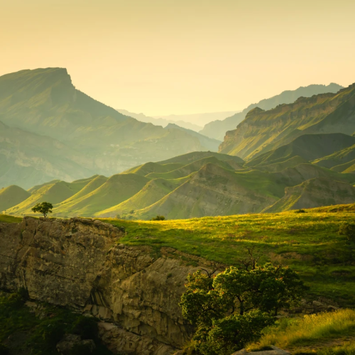 Объятия горного края: по топовым локациям Дагестана на внедорожниках