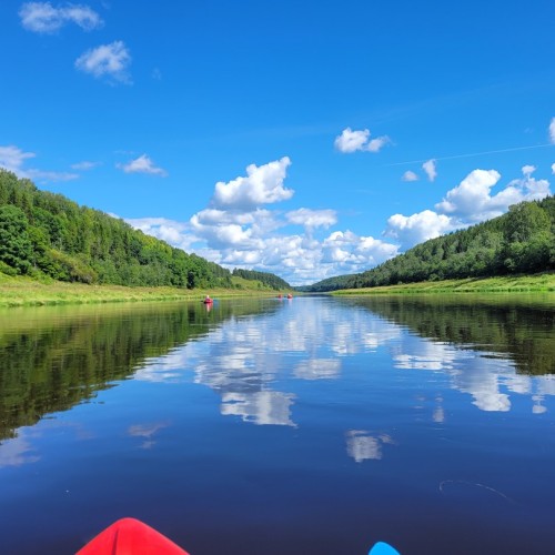 Течёт река Волга: лёгкий сплав на байдарках (всё включено)