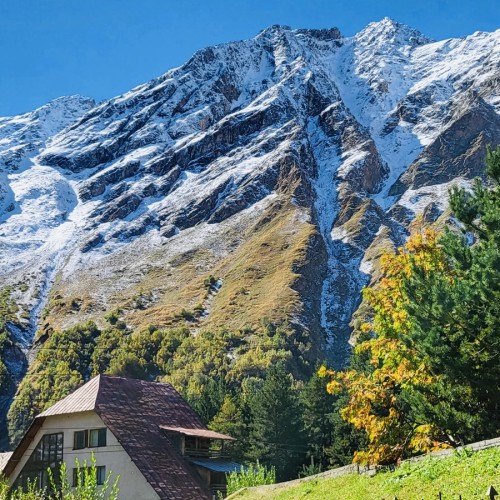 На Кавказ со вкусом и только в своей компании: национальные блюда в горах, Шато Эркен и конный клуб