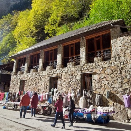 Треккинг в Чегемском ущелье без рюкзаков с проживанием в гостевом доме (всё включено)