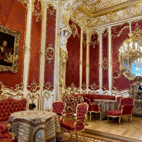 Эрмитаж — в гостях у царской семьи (билеты включены)