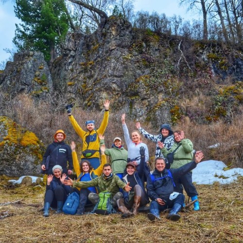 По цветущему Алтаю верхом: конный тур с проживанием на базе (всё включено)