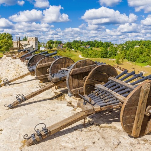 Вдоль железных дорог на встречу с историей: на круизном поезде в Новгородскую и Псковскую области