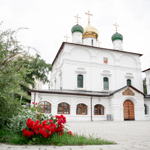 «От Богородицы райский уголок»: экскурсия по Сретенскому монастырю с посещением духовной академии
