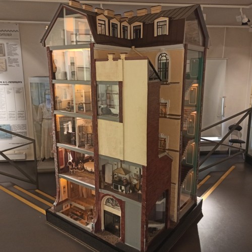 Комендантский дом: наглядная история Петербурга