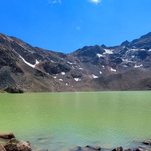Нетипичное Приэльбрусье: треккинг налегке к 4 высокогорным озёрам с проживанием в гостинице