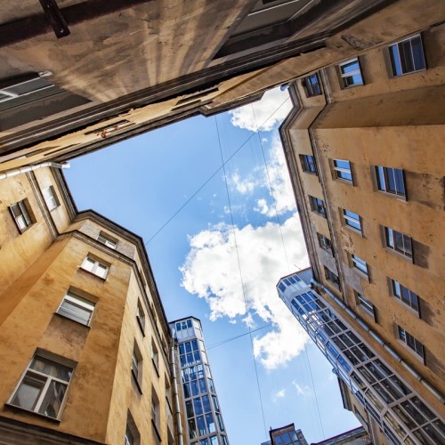 Тайная жизнь дворов и доходных домов Петербурга