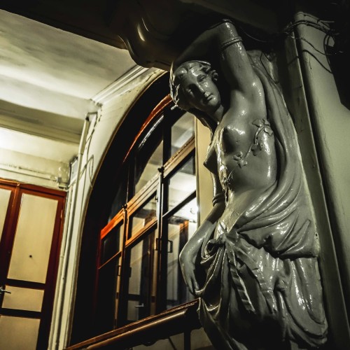 По закоулкам Петроградки — в гости к художникам