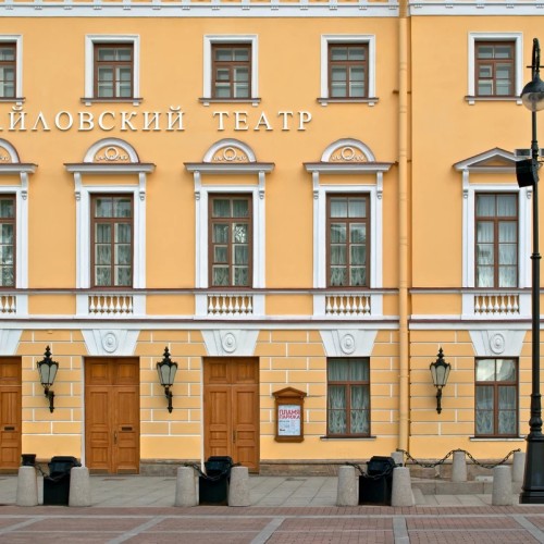 Пируэты Петербурга: погулять по центру и подняться крышу