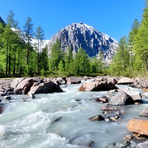 К ледникам: треккинг налегке в ущелье Актру с проживанием на турбазе