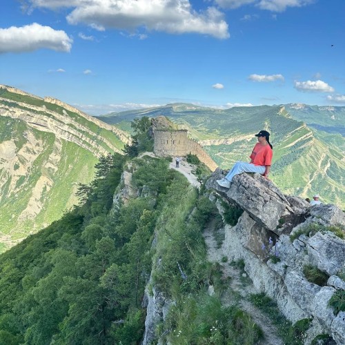 Ни в чём себе не отказывать в Дагестане: джип-путешествие по знаковым локациям