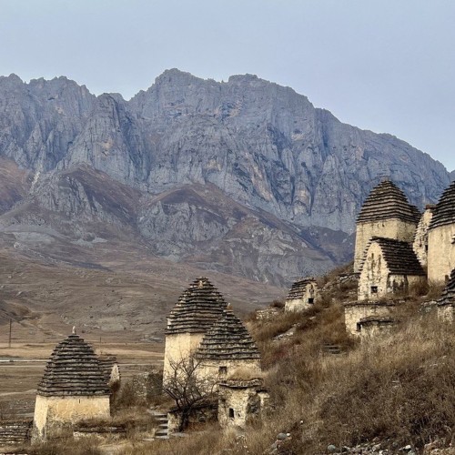 Кавказское ассорти со вкусом вина: путешествие по Грузии и 6 живописным ущельям Осетии