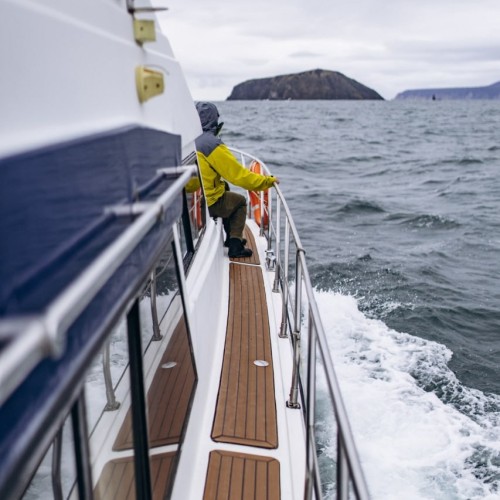 Океан впечатлений на Камчатке с фотографом: треккинги, спа, обед с видом на горы и ночь в глэмпинге