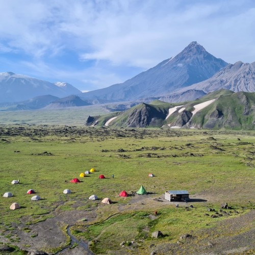 Восхождение на Толбачик, сплав и горячие источники